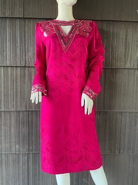Vintage 80s 100% Silk Leaf Print Bead Sequins Fuchsia Retro Glam Sheath Dress